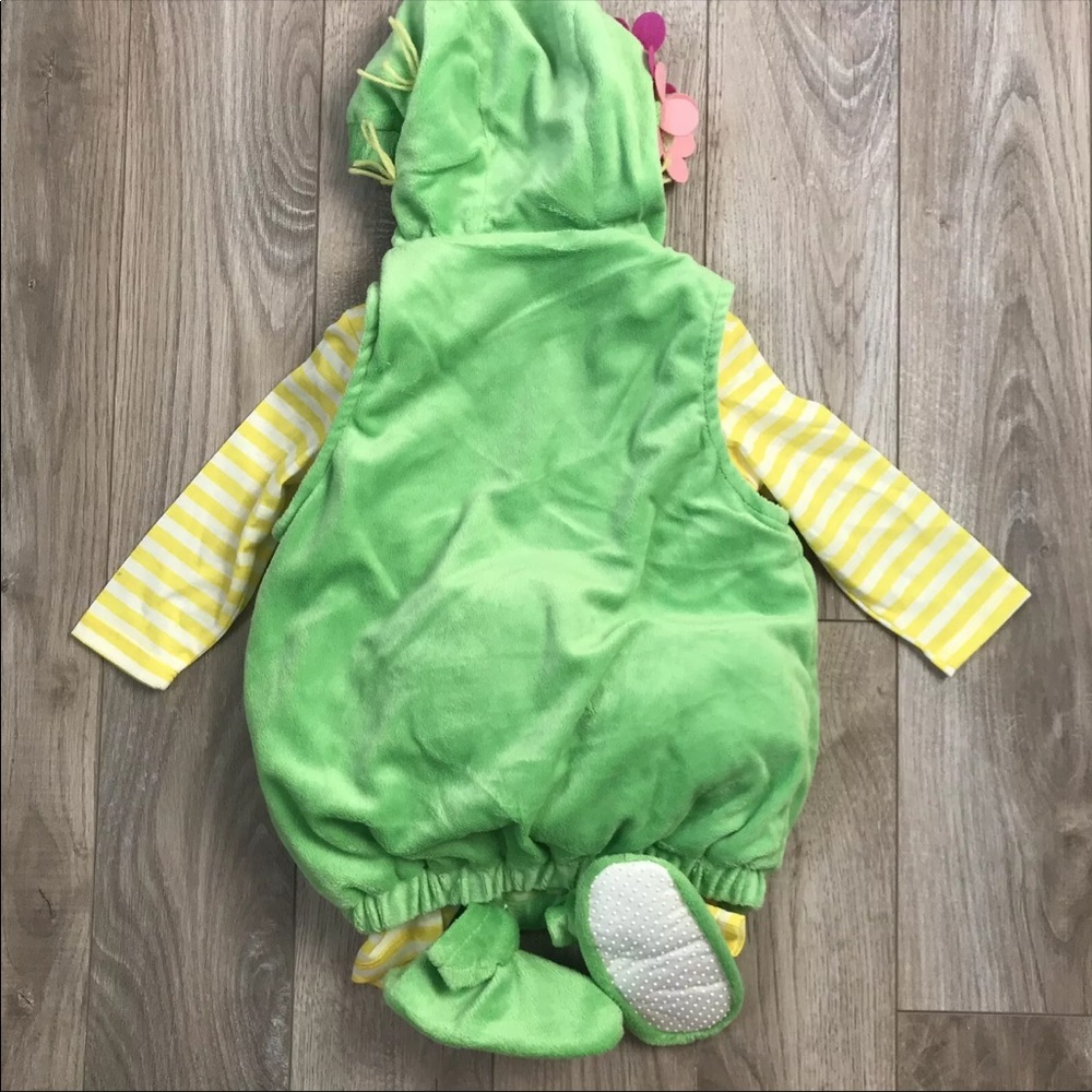 Infant Cactus Costume with Hat - Green and Yellow no tags - Picture 5 of 6